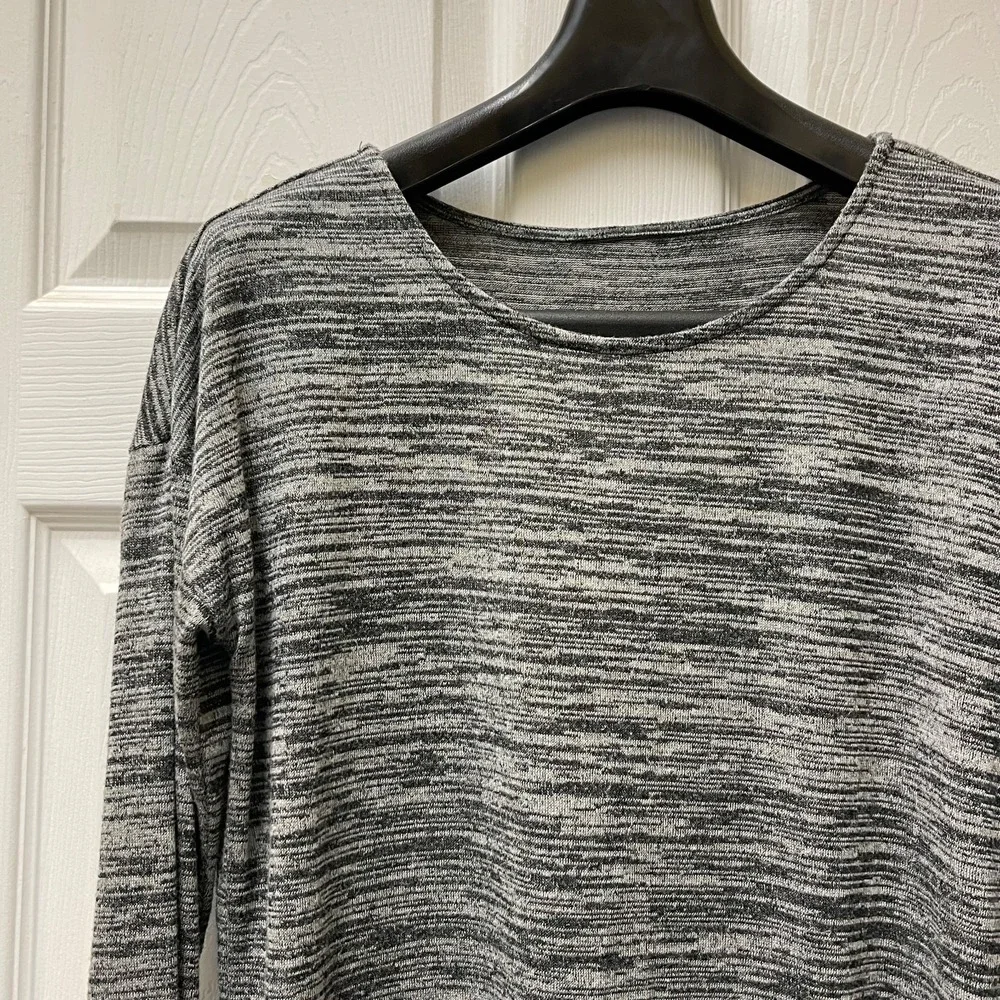 Women's‎ Gray Space-Dyed Crew Neck Cotton Blend Rounded Hem Knit Top (L)